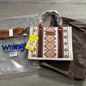 Wrangler Purse/Tote Bag NWT Matching Shoulder Strap and Dust Bag